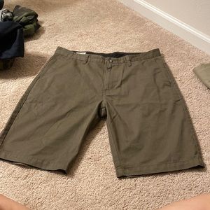 Size 34 Volcom Men’s shorts